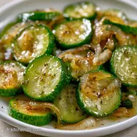 Courgettes Saut&eacute;es en 18 Minutes
