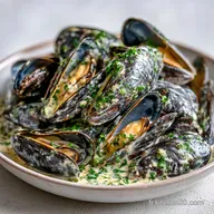 Moules &agrave; la Cr&egrave;me en 30 Minutes