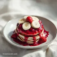 Pancake Sapin aux Fruits Rouges et Bananes