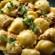 P&acirc;te Ravioli: Fines Herbes au Beurre Brun, un d&eacute;lice!